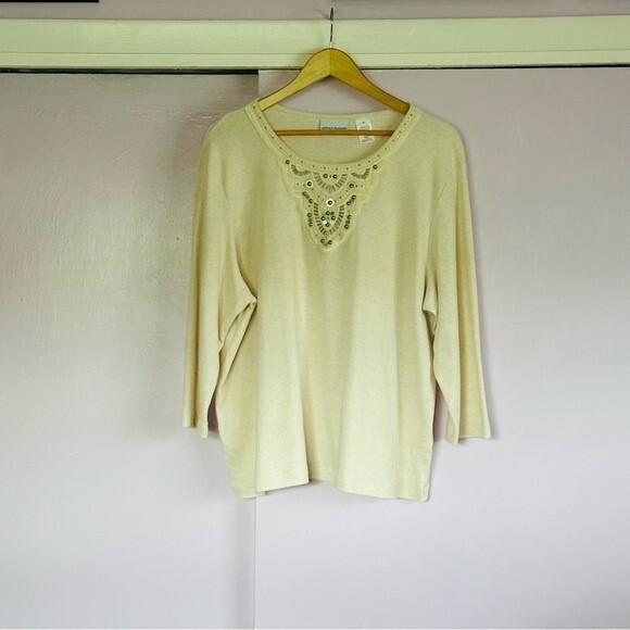 Alfred Dunner Women’s Embellished beads Collar Quarter Sleeve Top Sz XL Tan - Picture 1 of 3